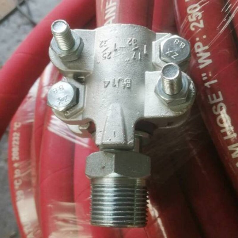 Steam hose with boss couplings & aluminum clamps